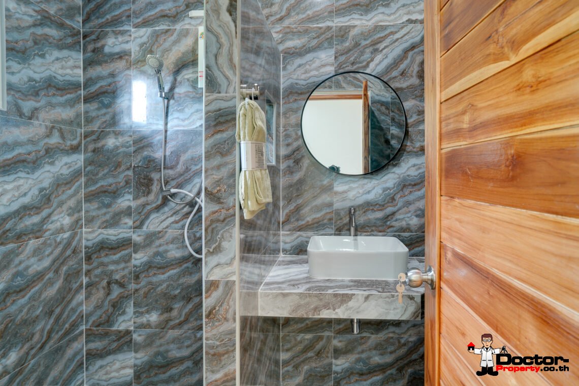 7 Bedroom Resort with Pool in Lipa Noi, Koh Samui – For Sale